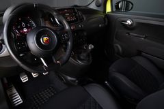 ABARTH 595 Pista*Schalter*Record Monza*Service NEU*DE