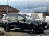 BMW X7 x40d M Sport Pro Sky IntAktivLStandh.AHK 22" - BMW X7 Gebrauchtwagen