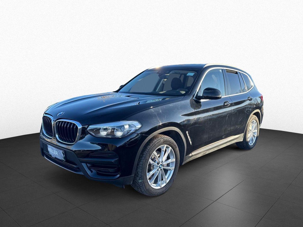 BMW X3 xDrive 20dA LivePl,LED,Pano,StHzg,Alu19,HUD