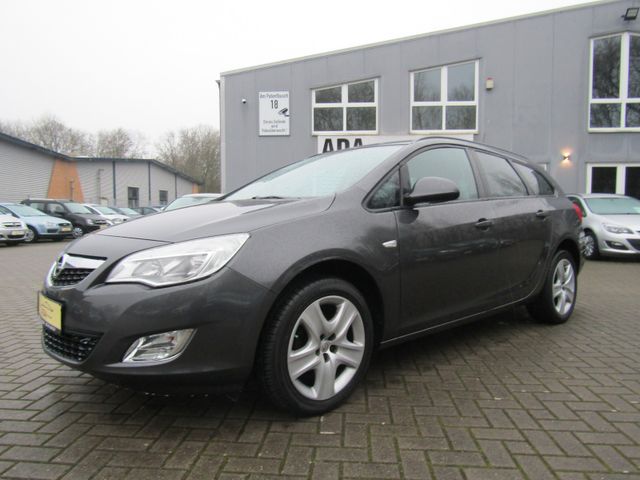 Opel Astra J Sports Tourer Design Edition,Erste Hand