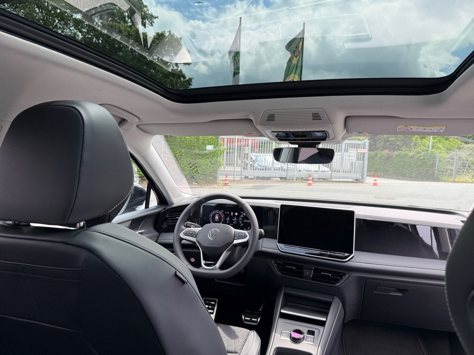 Volkswagen Tiguan - Bild 17