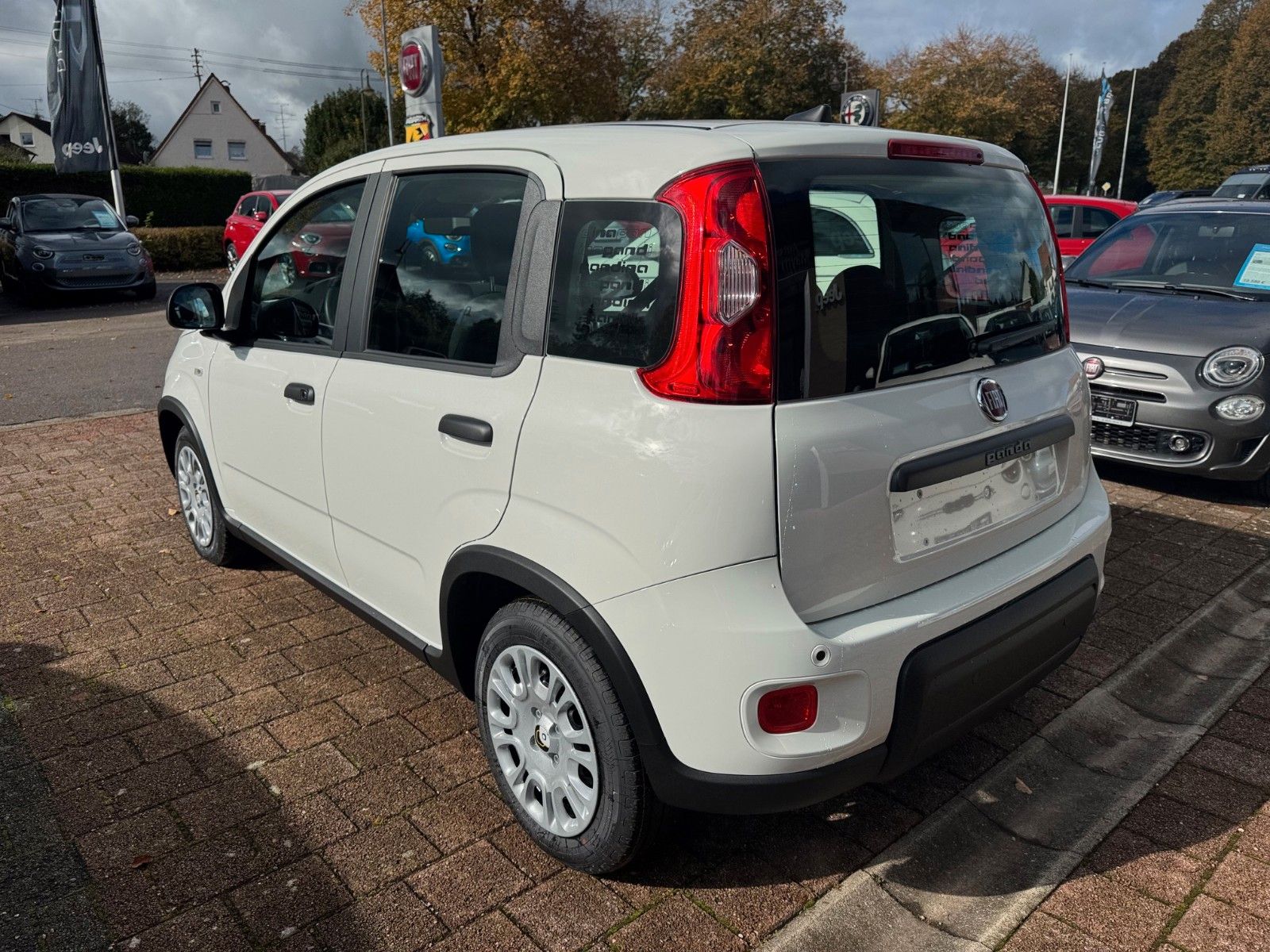 Fahrzeugabbildung Fiat PANDA PANDINA 1.0 GSE PDC DAB KLIMA DIGITALTACHO