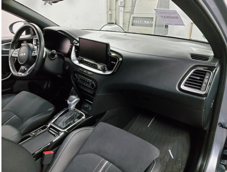 Fahrzeugabbildung Kia Ceed Sportswagon 15 T-GDI GT Line LEDER EGSD ACC