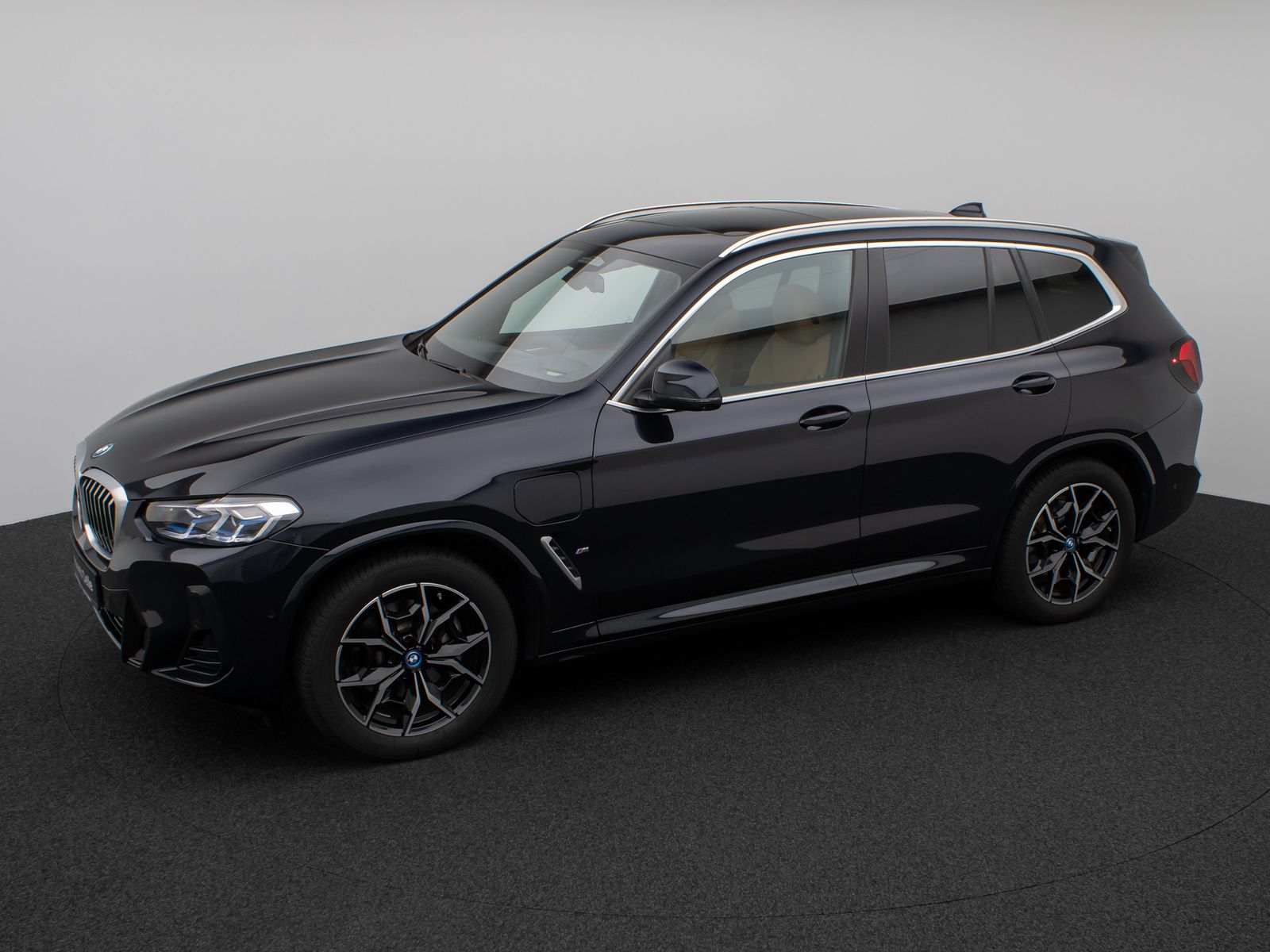 Fahrzeugabbildung BMW X3 xD30e M Sport 360°Laser Panorama HUD DAB HiFi