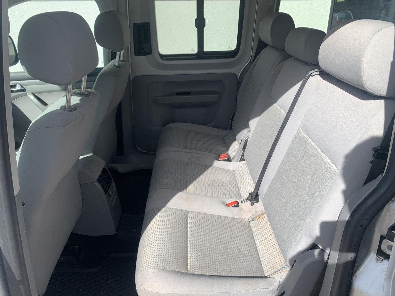 Volkswagen Caddy Maxi 2,0 TDI DPF Navi PDC 7-Sitzer