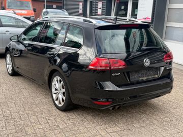 Volkswagen Golf - 6