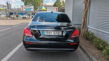 Mercedes E 200 - 5