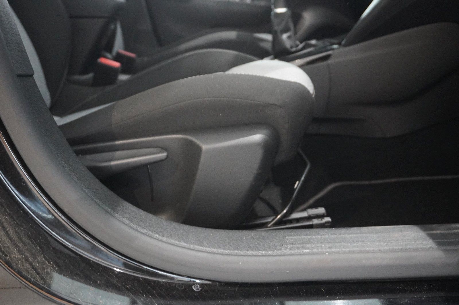 Fahrzeugabbildung Opel Corsa F 1.2 FACELIFT NAVI/LED/KAMERA/VIRTU./DAB+