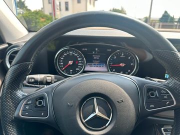 Mercedes E 220 - 6
