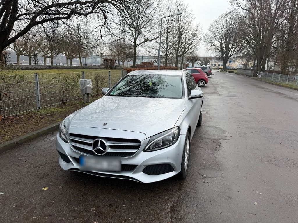 Image of Mercedes-Benz C 220