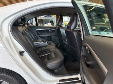 Volvo S80 Lim. D3 Summum *BiXenon*Standh*1.Hand*