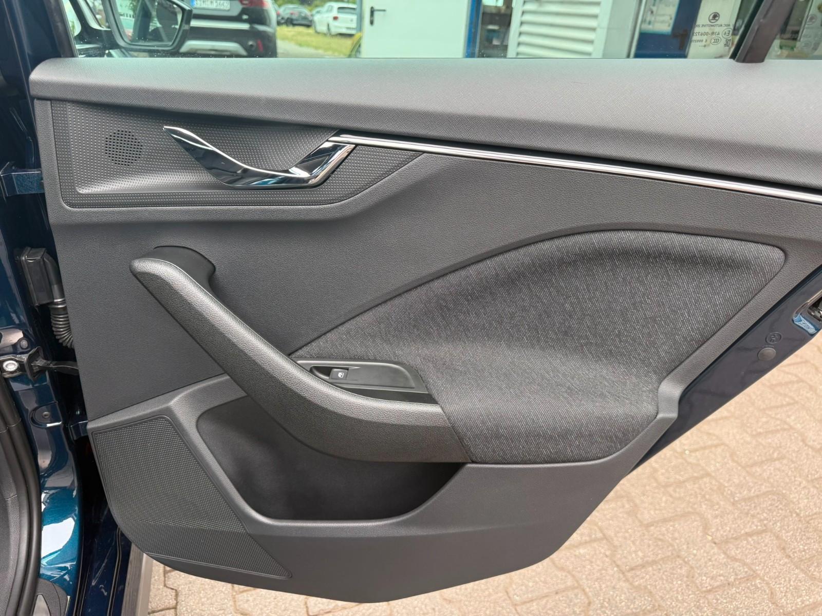 Skoda Kamiq Style VIRTUAL KLIMA ALU PDC KAMERA AHK FSE, миниатюра 20