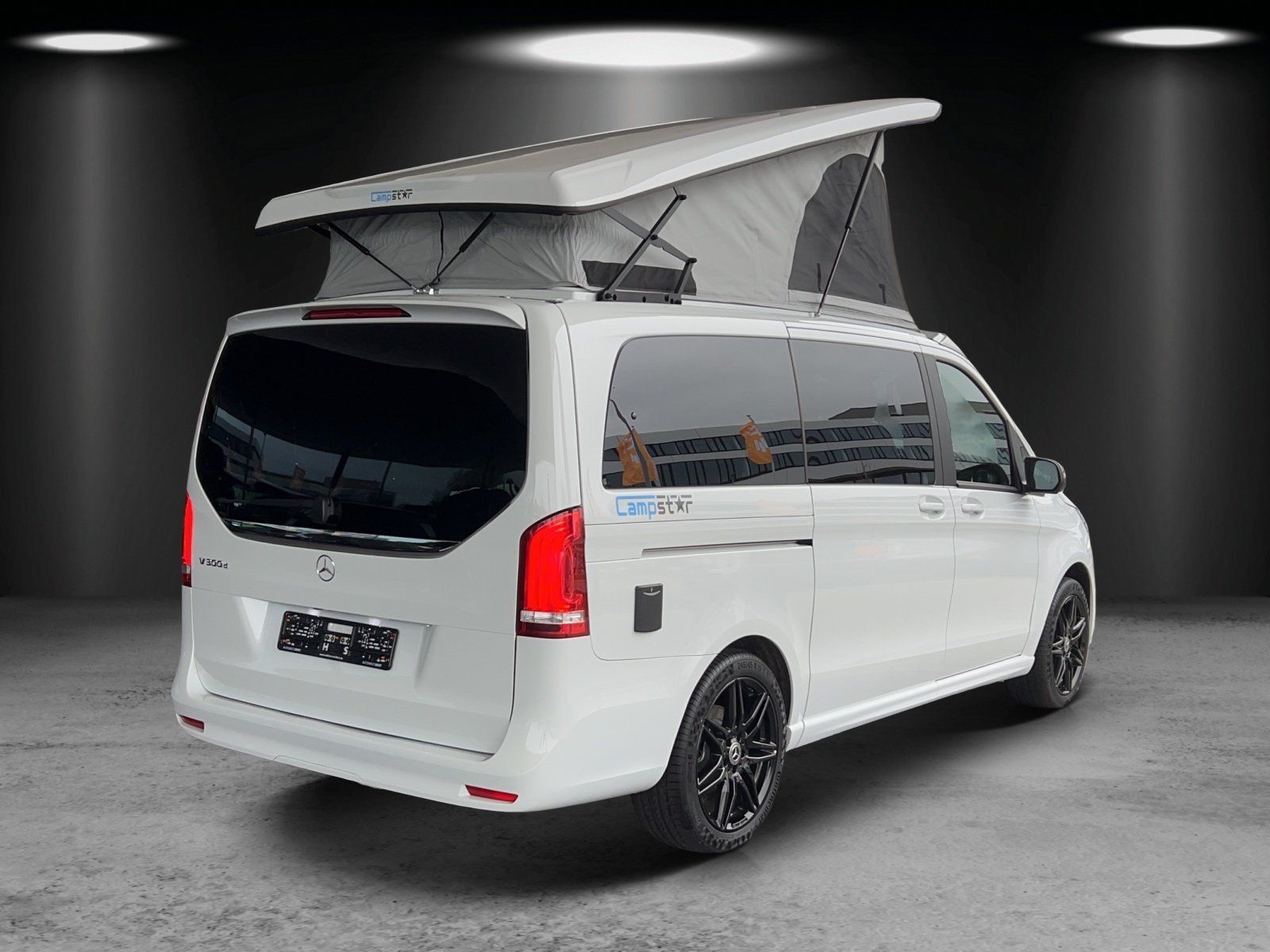 Fahrzeugabbildung Pössl V 300 d Pössl Campstar AMG ILS Schwenkküche