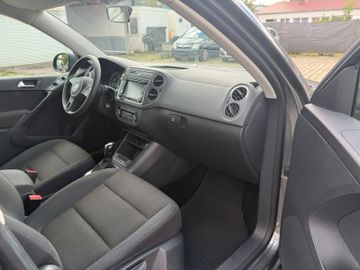 Volkswagen Tiguan - 10