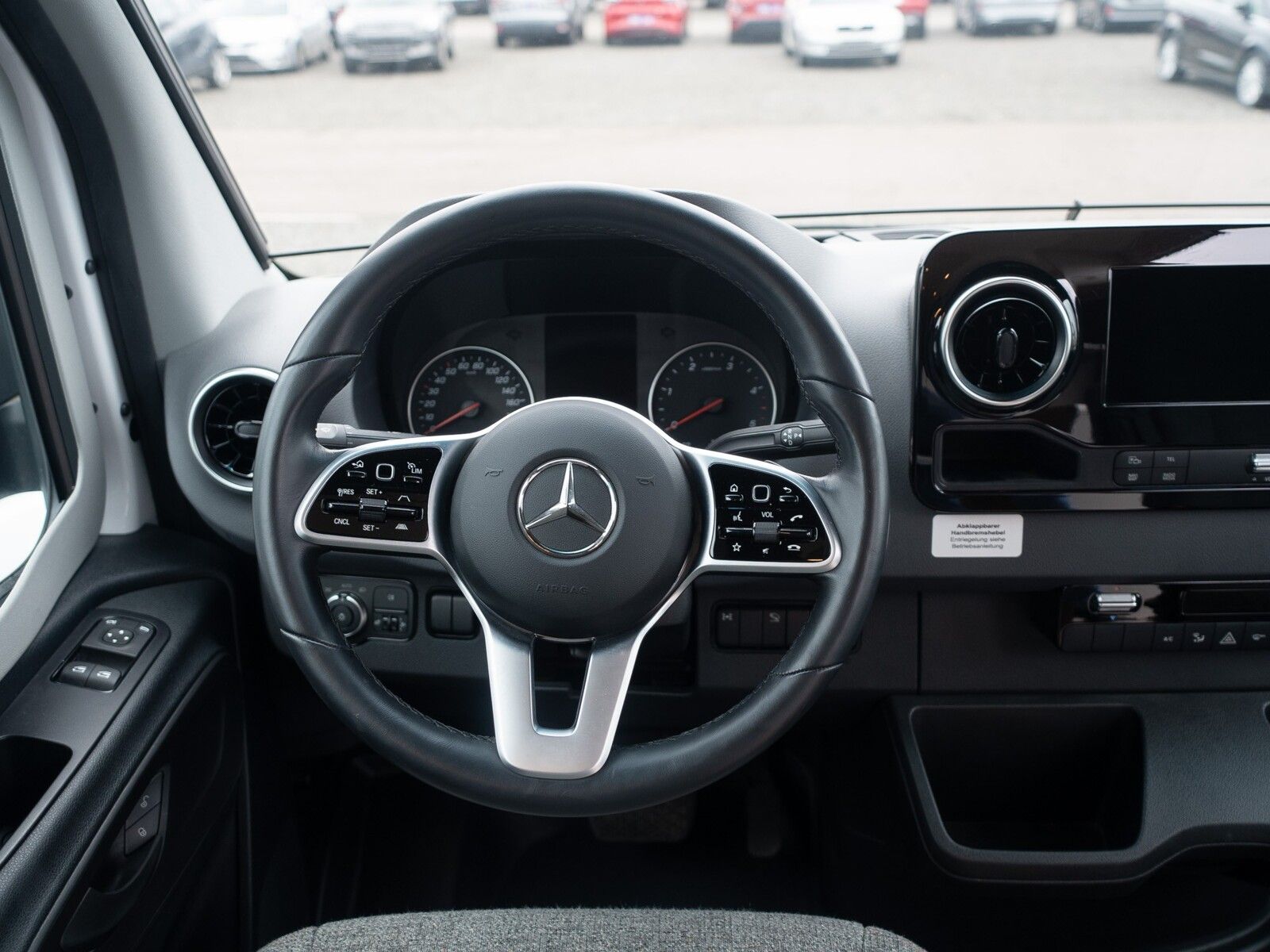 Fahrzeugabbildung HYMER / ERIBA / HYMERCAR Grand Canyon S Mercedes 4x4 Aufstelldach*Lithium