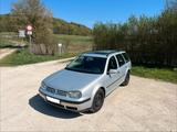 Volkswagen VW Golf 4 Variant - Volkswagen Golf aus 2000: Variant