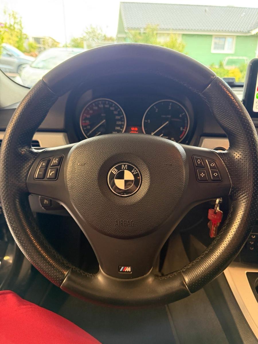 BMW 320 2009 — photo 8