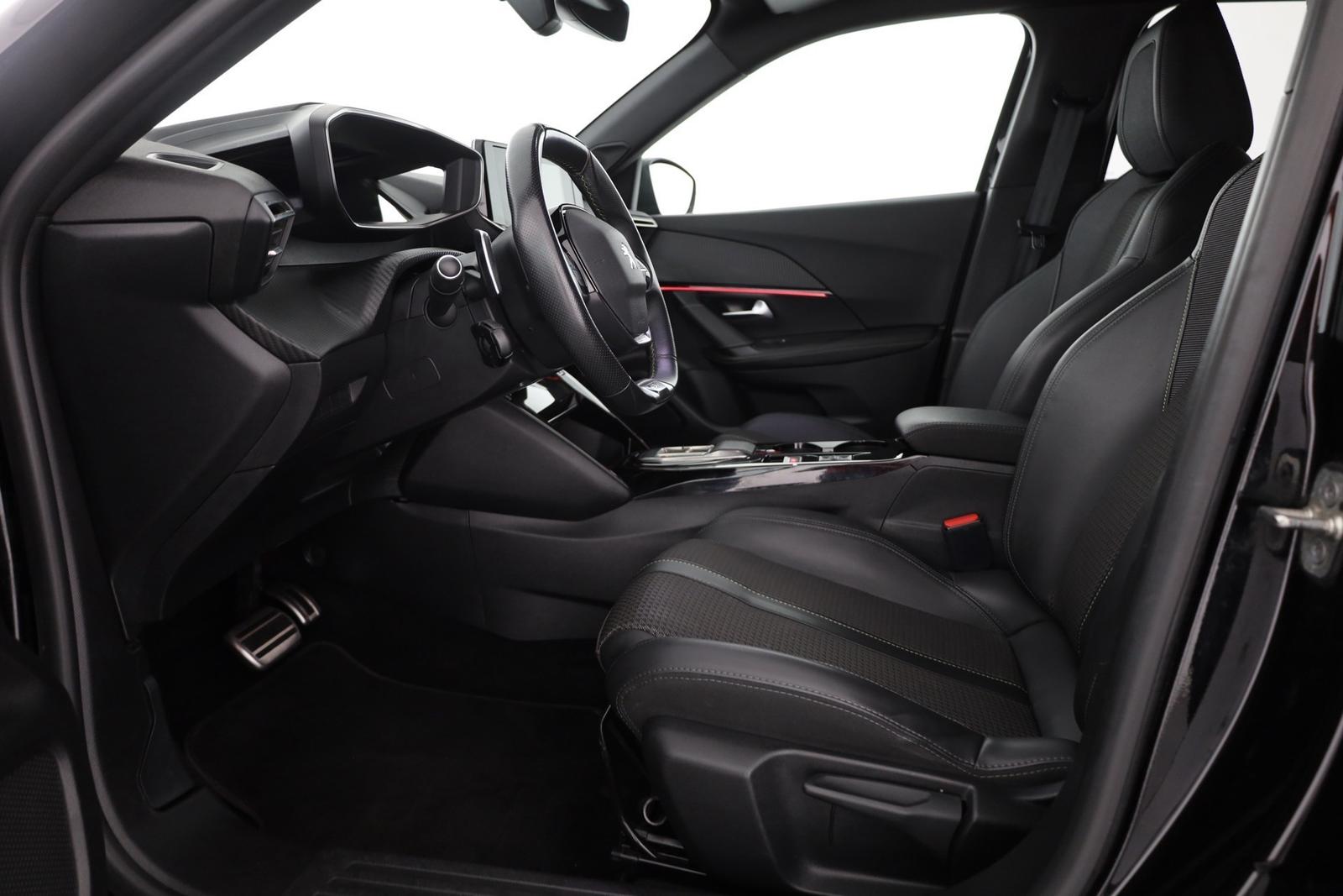 Peugeot 2008 GT PureTech 130 Aut. LED Navi Kamera