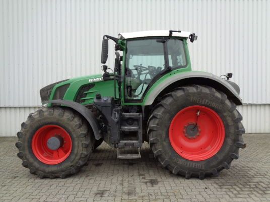 Fendt 824 Vario S4 ProfiPlus