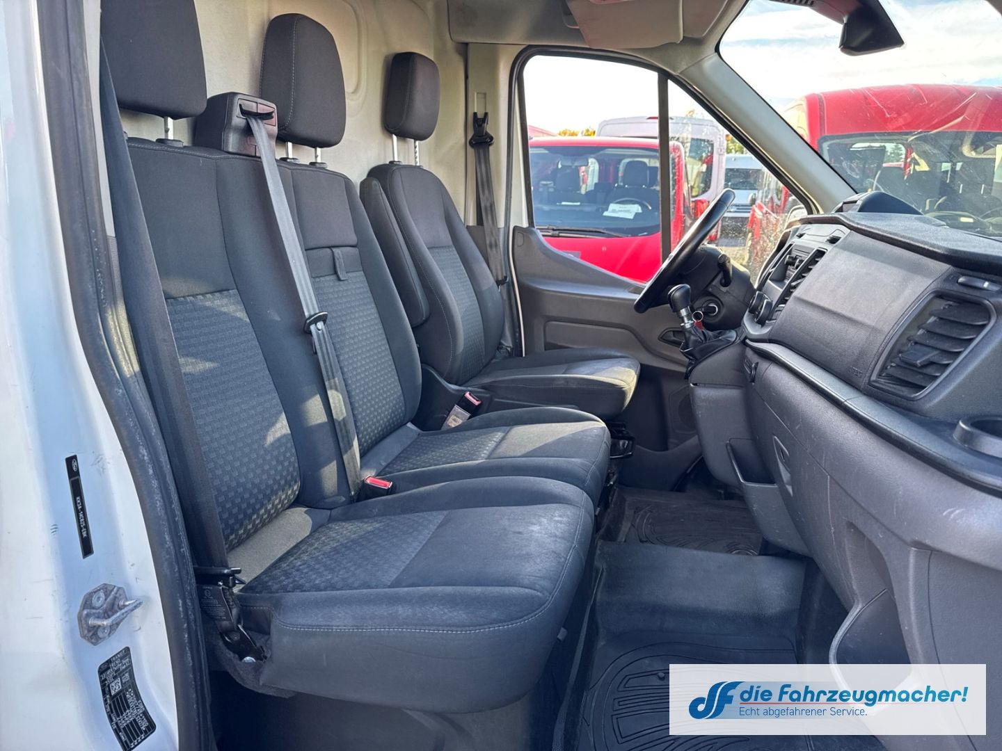 Fahrzeugabbildung Ford Transit Kasten 350 L3 Trend AHK DAB SHZ *EXPORT