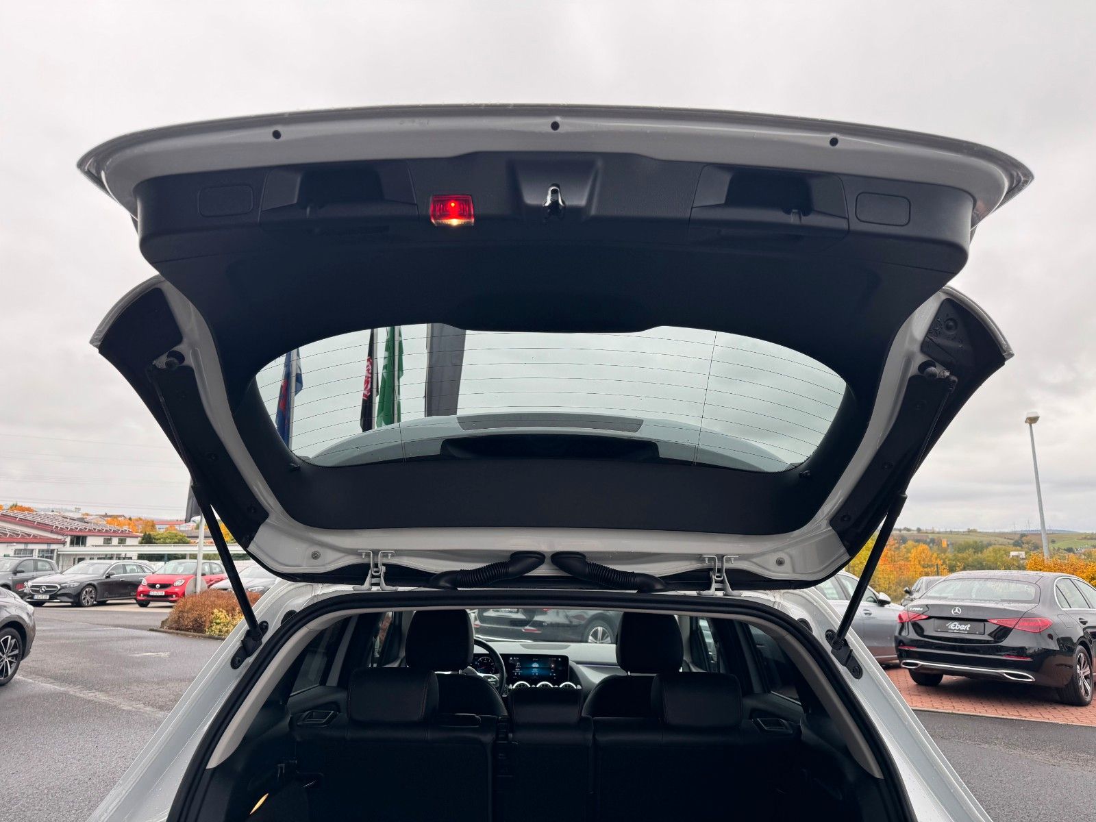 Fahrzeugabbildung Mercedes-Benz B 200 AMG+Ambiente+360+LED+IHC+TotW