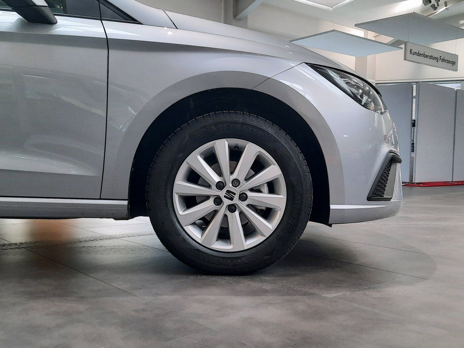 Fahrzeugabbildung SEAT Ibiza Style TSI *Navi*Cam*LED*Sitzhzg*Einparkh*