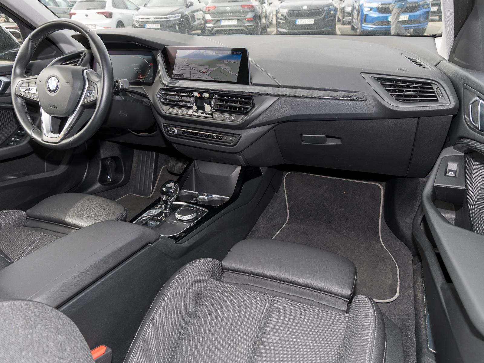 BMW 118i Sport Line NAVI GJ-REIFEN SHADOW-LINE LED P