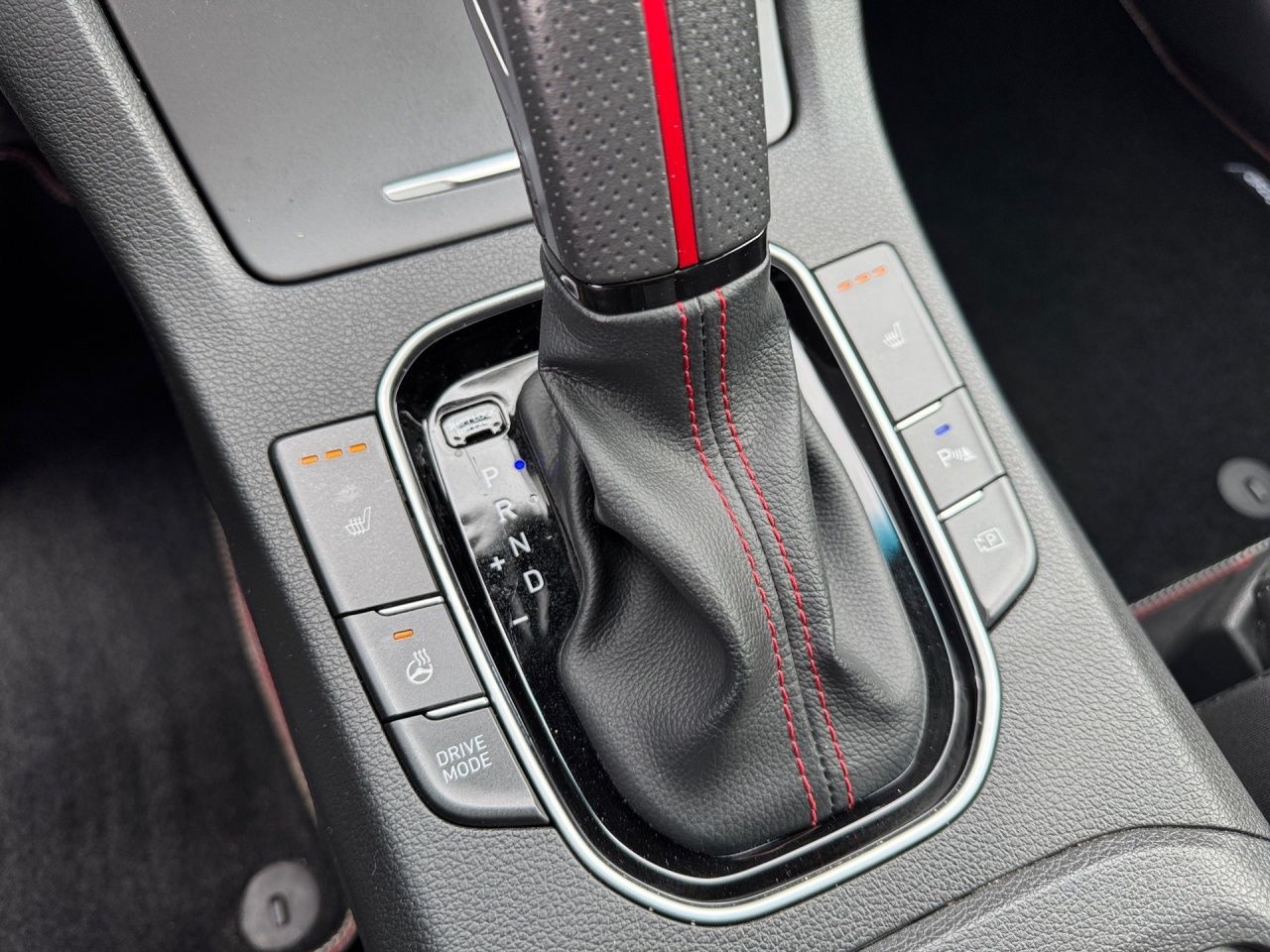 Fahrzeugabbildung Hyundai i30 N-LINE *PANORAMADACH*LED*NAVI*SHZ*LHZ*KAMERA