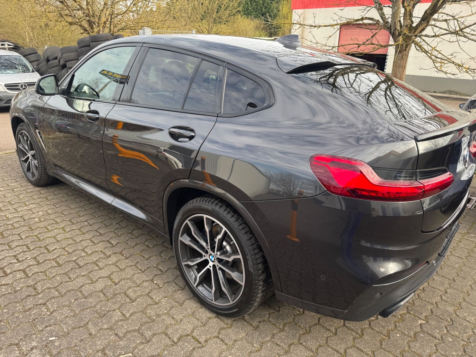 Fahrzeugabbildung BMW X4 M40 Leder+HUD+LED+HarmanKardon+Spur+Toterwink