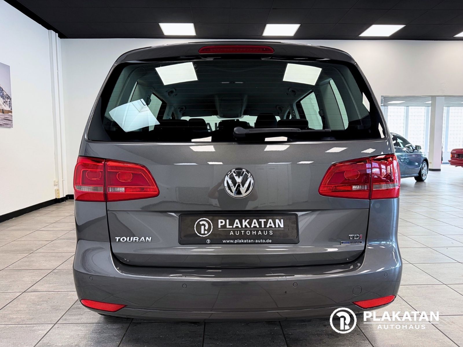 Fahrzeugabbildung Volkswagen Touran Zahnriemen Neu, Parksensoren, TÜV Neu,