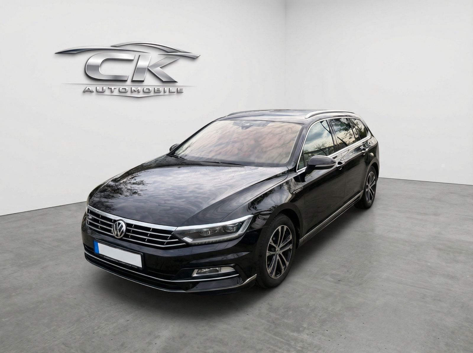VW Passat Variant R-Line 4Motion DSG/PANO/VIRT/LED