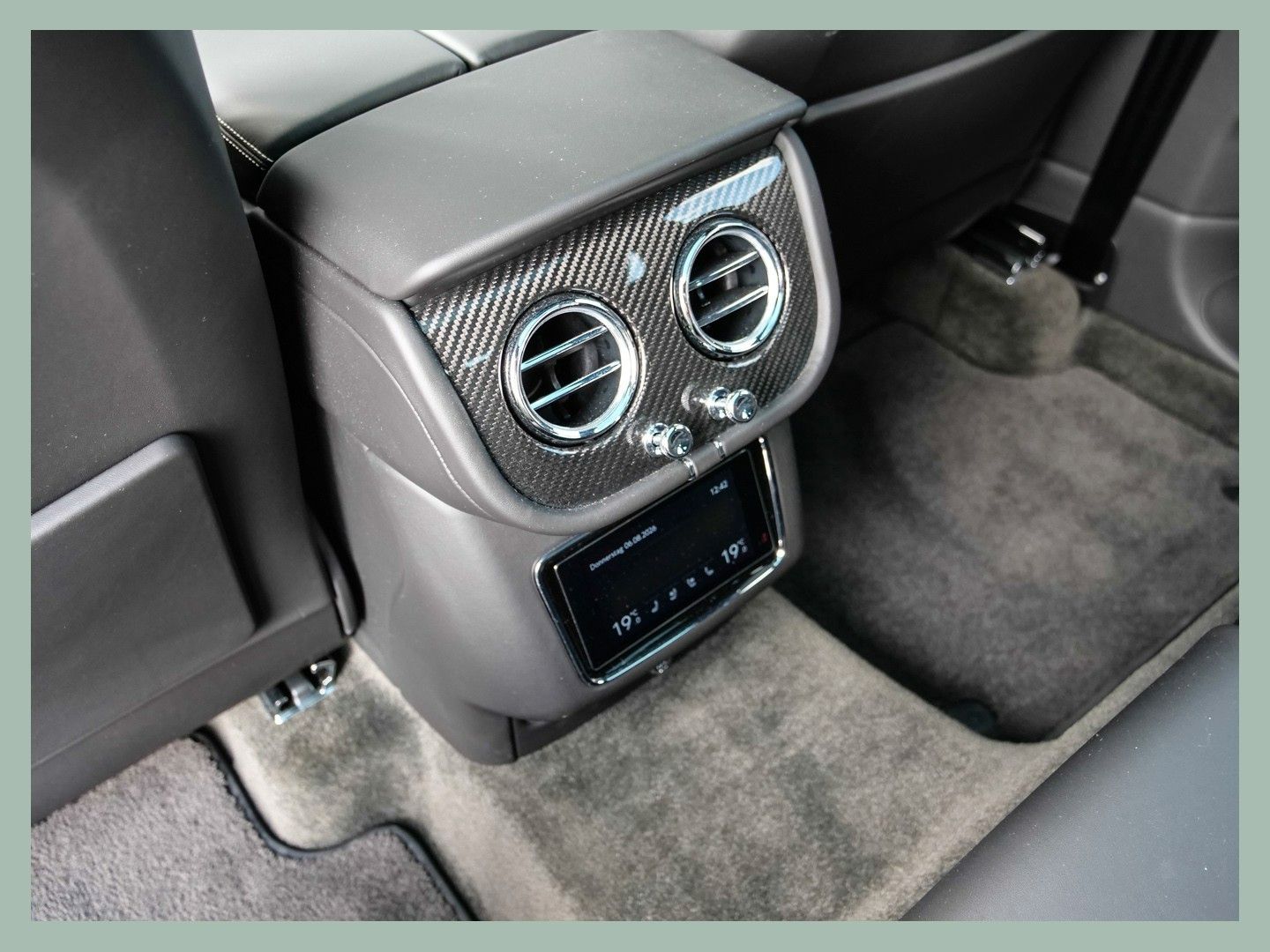 Bentley Bentayga V8 First Edition // BENTLEY DÜSSELDORF foto 23