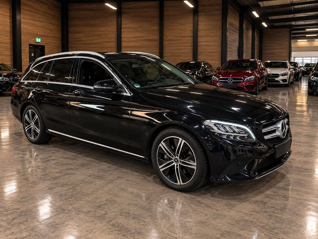 Image of Mercedes-Benz C 200