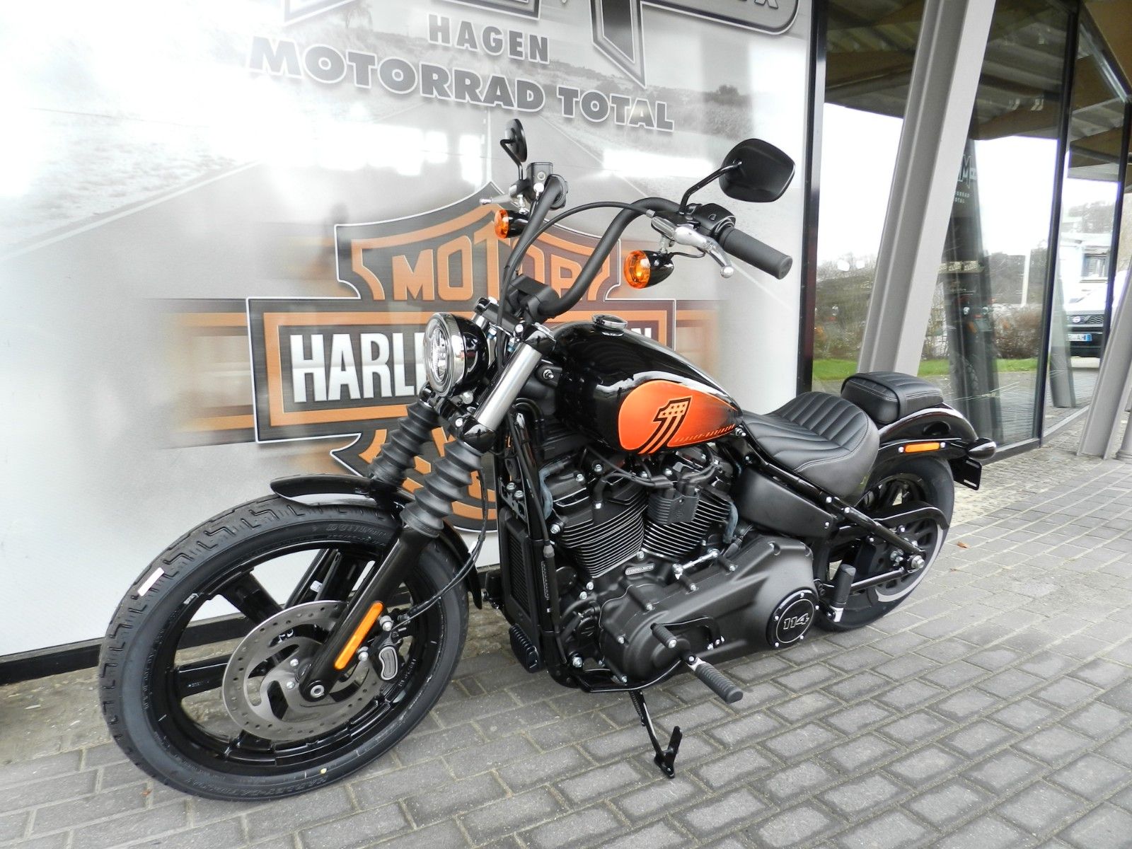 Fahrzeugabbildung Harley-Davidson Softail Street Bob MJ 2023