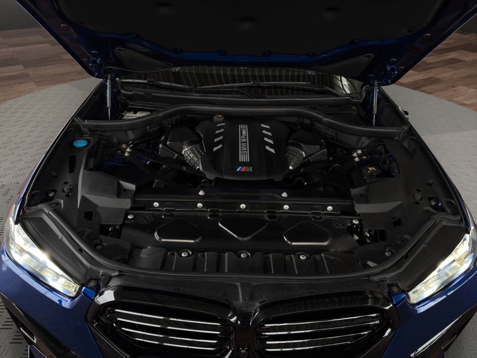 Fahrzeugabbildung BMW X5 M Competition HUD/Pano/B&W/Massage