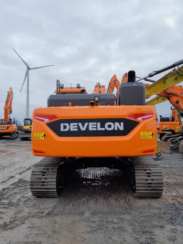 Fahrzeugabbildung Andere Develon DX 225 LC-7