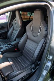 Fahrzeugabbildung Opel Insignia A Sports Tourer OPC 4x4 STANDH.|BOSE