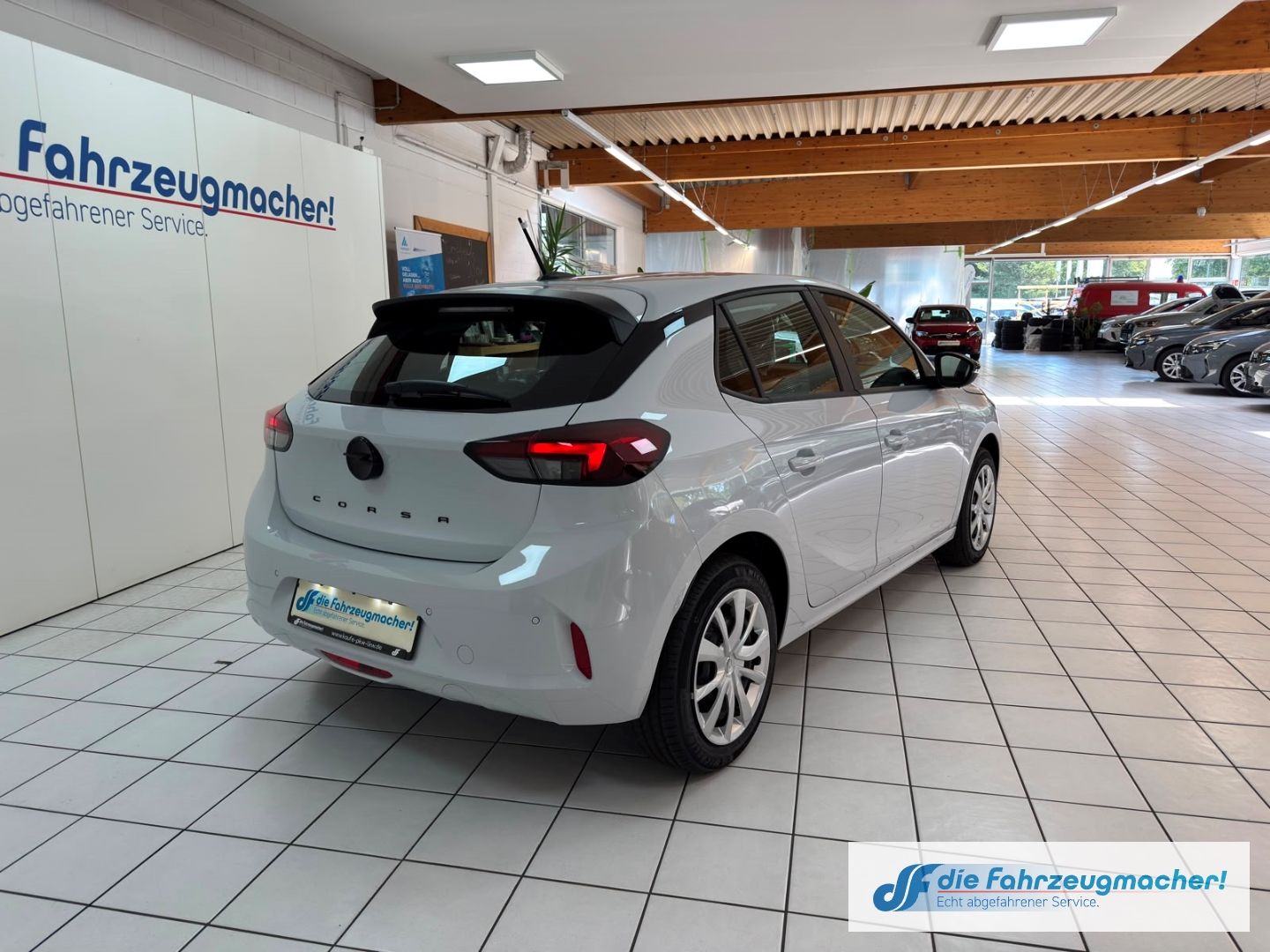 Fahrzeugabbildung Opel Corsa-e F e Edition Digitales Cockpit LED Apple