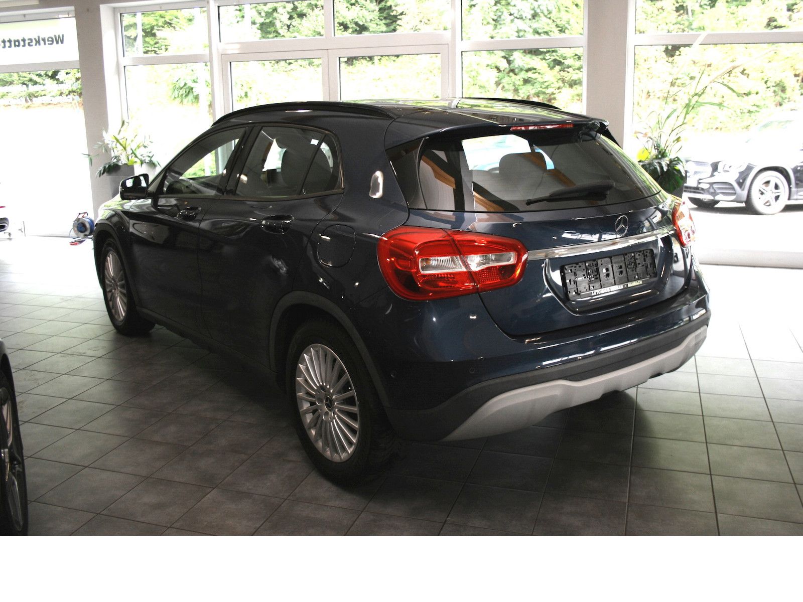 Fahrzeugabbildung Mercedes-Benz GLA 220 4M *Standheizung*Navi*Spiegel-Paket*