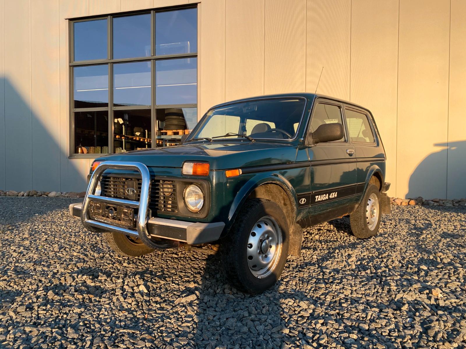 Lada Niva Taiga 4x4 1. HAND AHK SPERRE UNTERSETZUNG