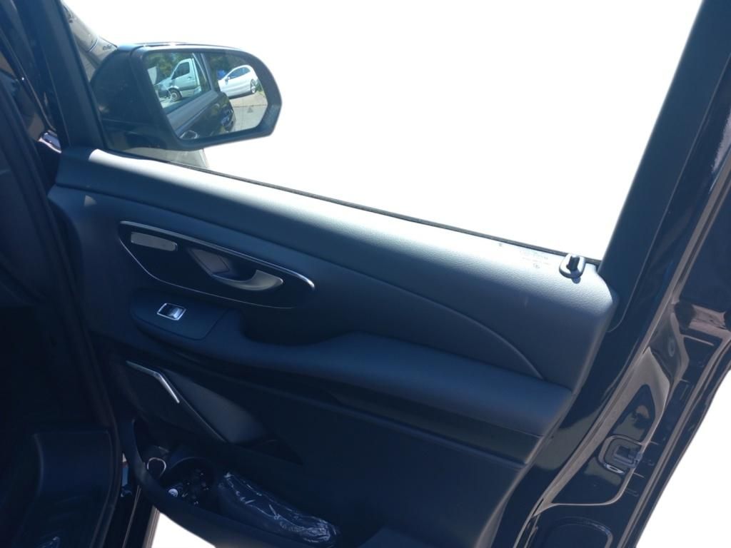 Fahrzeugabbildung Mercedes-Benz V 300 d 4M lang AMG*Pano*AHK*Airmatic*Navi*LED*