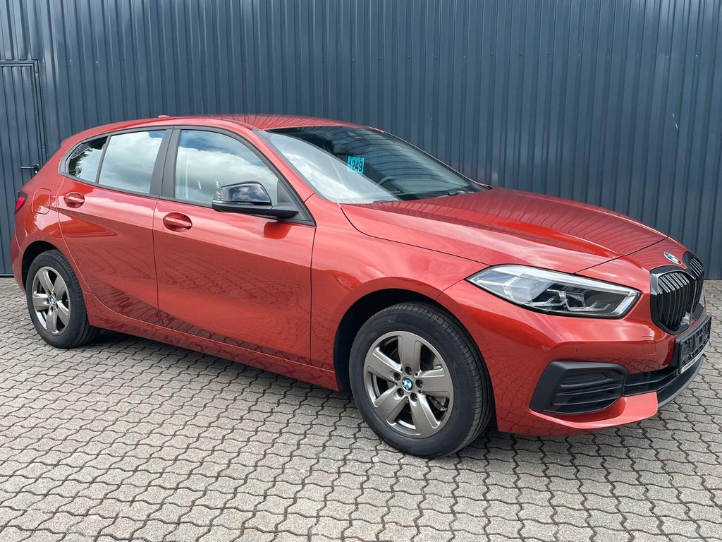 BMW 118