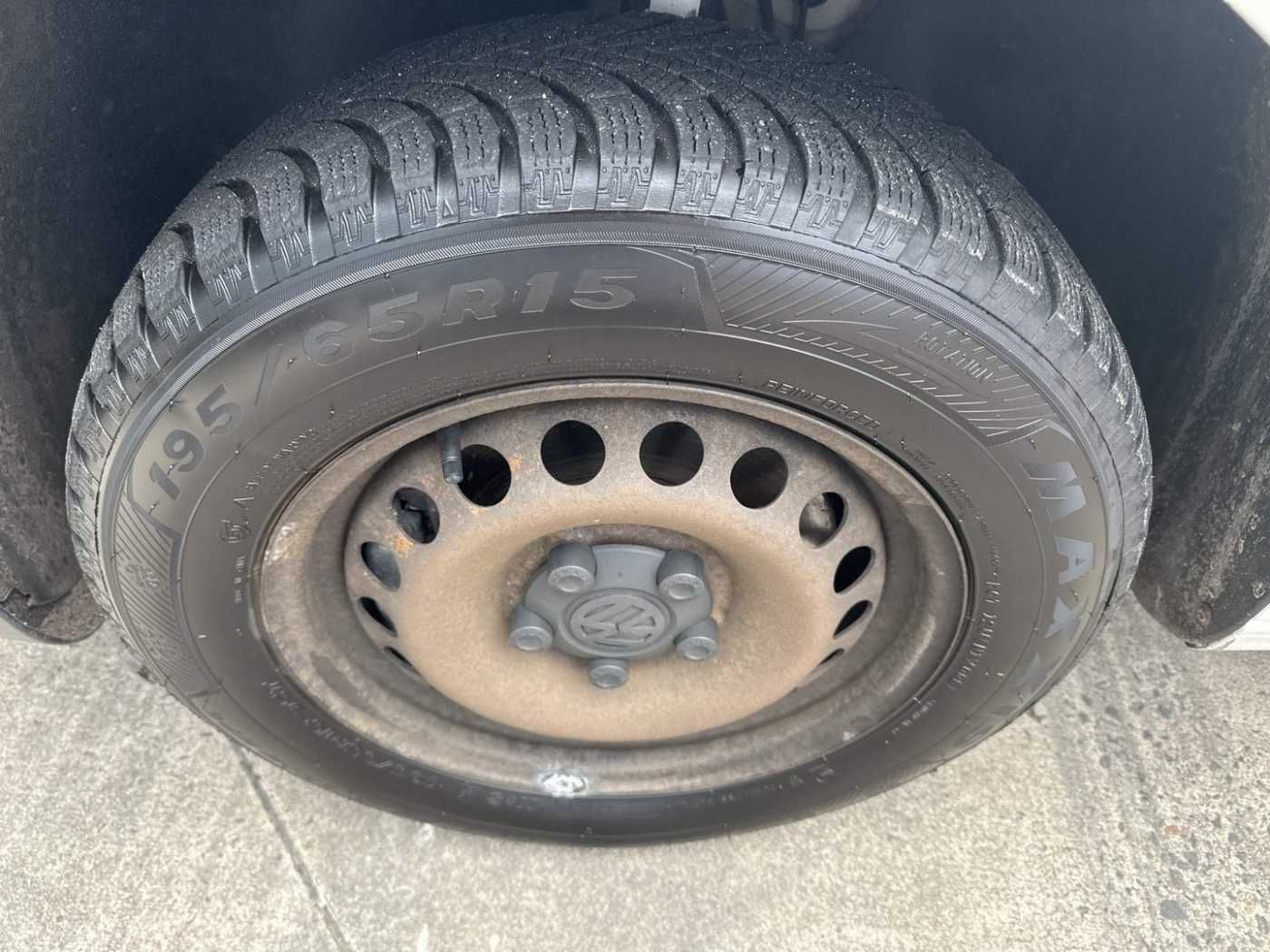 Fahrzeugabbildung Volkswagen VW Caddy 2.0 TDI 4Motion Maxi Kasten Regal