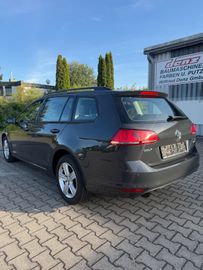 Volkswagen Golf - 3