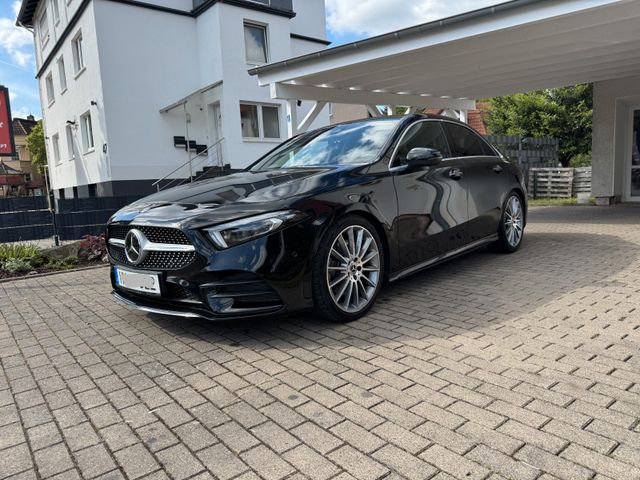 MERCEDES-BENZ A 250 Limousine AMG Line - Burmester -Scheckheft
