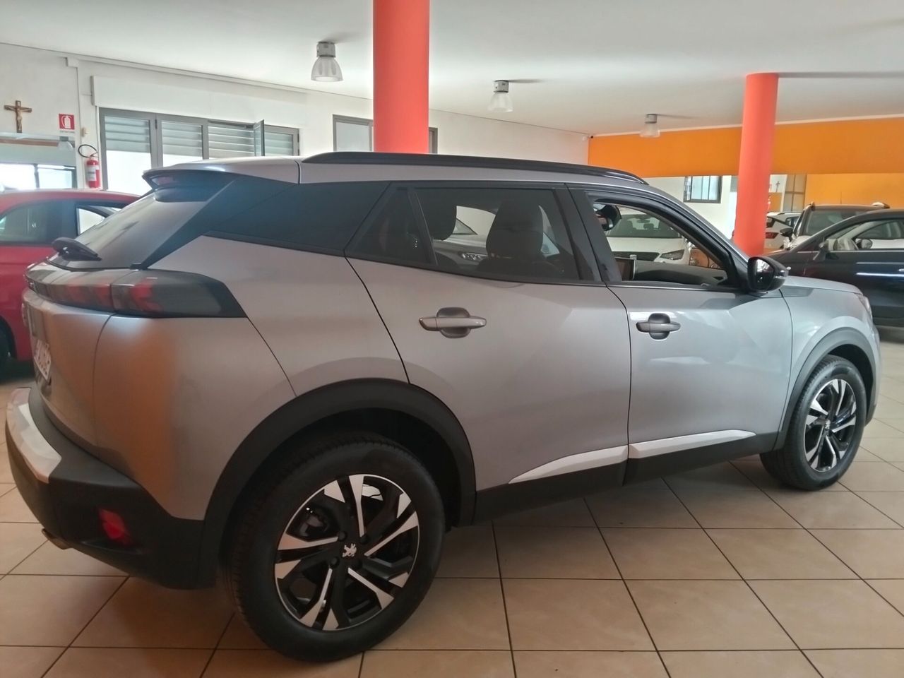 Peugeot 2008 BlueHDi 130 S&S EAT8 Allure Pack imagem 3