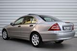 Mercedes-Benz C 200 Classic Automatik+57.000km+Schiebedach - Mercedes-Benz C-Class: Classic