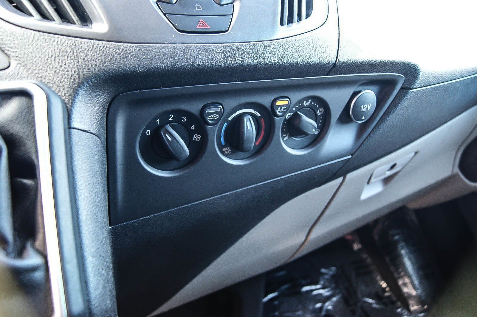 Fahrzeugabbildung Ford Tourneo Custom 2.0TDCi Auto 8-SITZE NAVI 1.HAND
