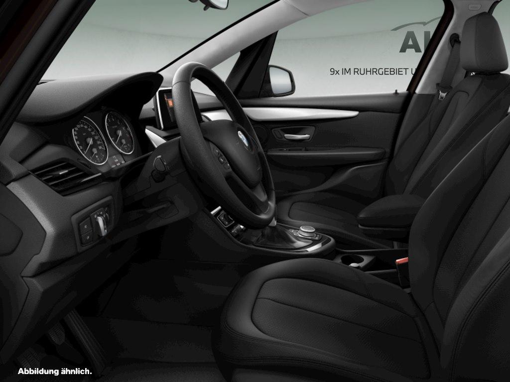 BMW 218i Advantage
