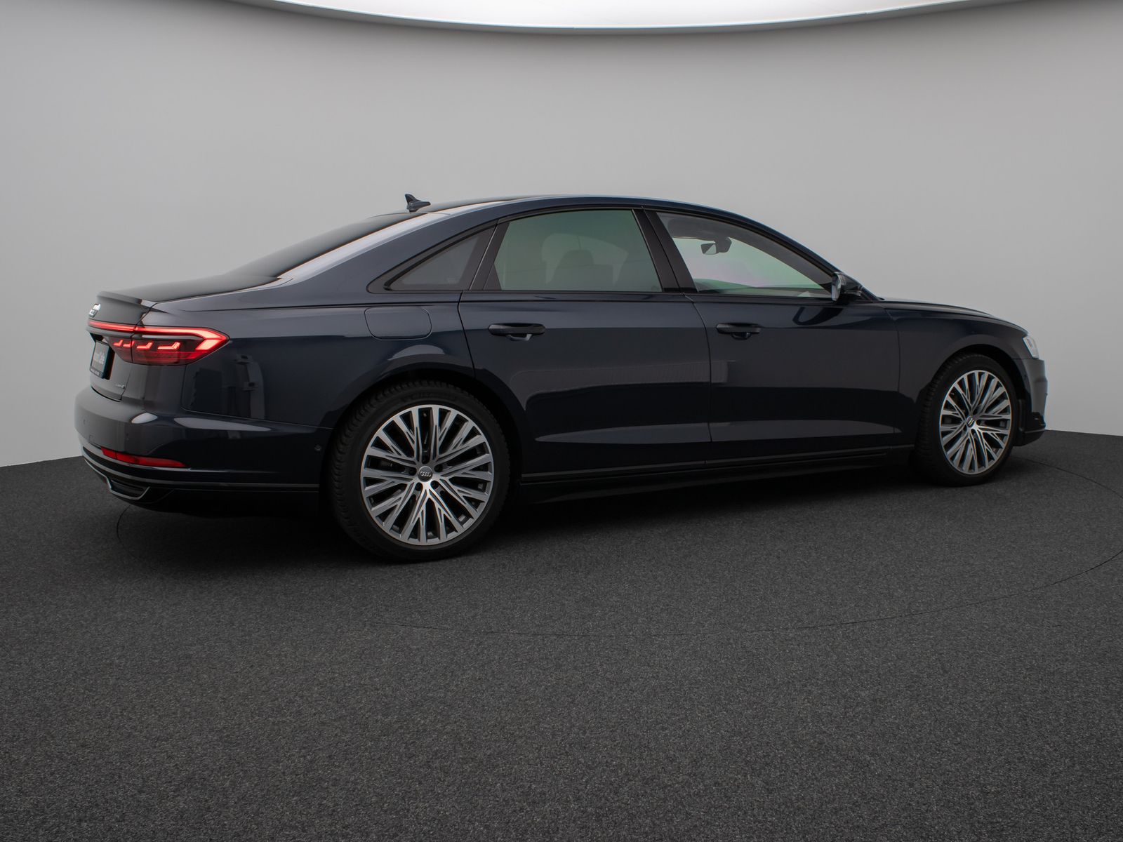 Fahrzeugabbildung Audi A8 50 TDI quattro S-Line Pano B&O Fond Entertain
